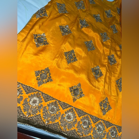 Indian suit in yellow colour with full patiyala material pure - Picture 1 of 4